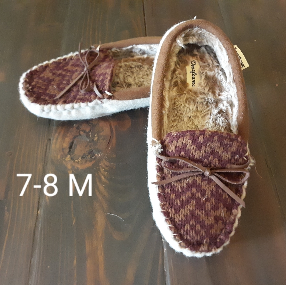 Dearfoams Womens moccasin slippers 7-8 M